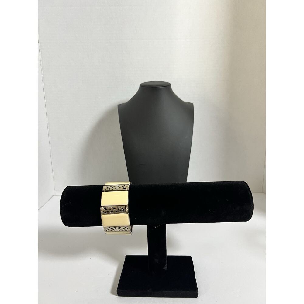 Vintage Women’s Ornate Cream Silver Tone Stretch Panel Bracelet 8” L